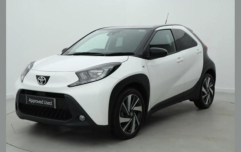 Used Toyota Aygo X 71 HP (52 kW) 2023 White SUV