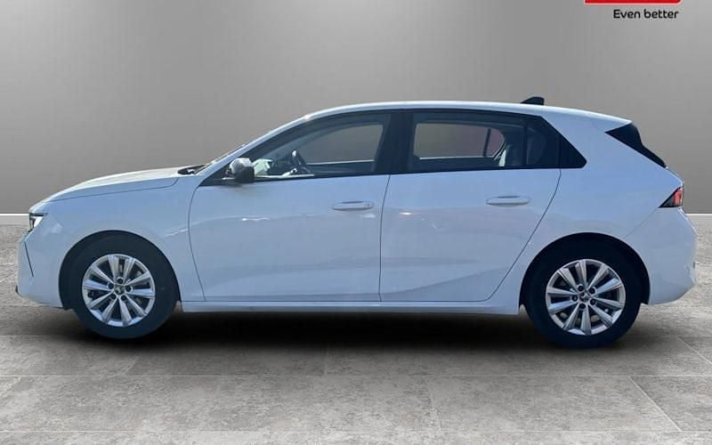 Second-hand Vauxhall Astra Design Edition 131 CP (96 kW) 2025 Hatchback
