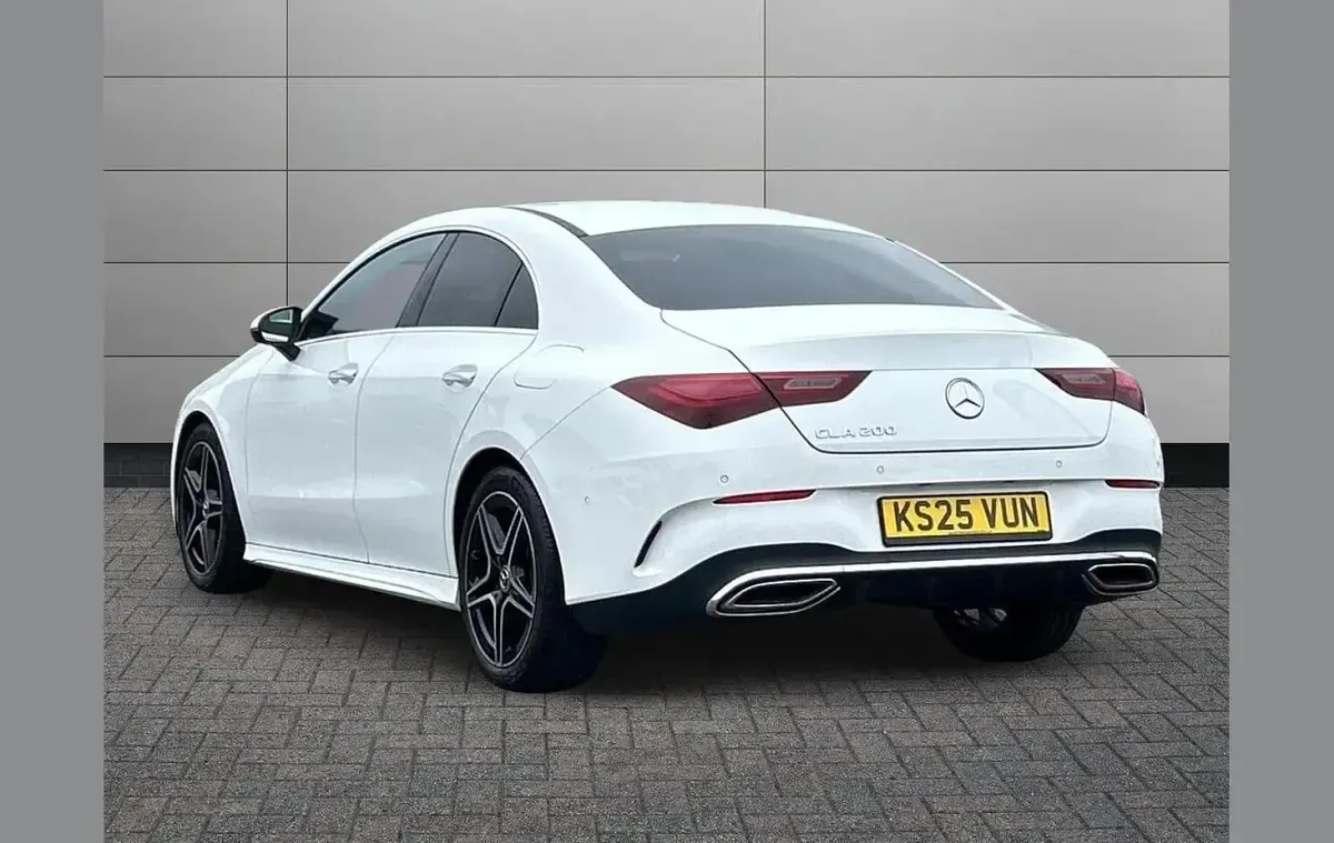 Occasion Mercedes CLA200 Executive 161 ch (118 kW) 2025 Blanc Coupé
