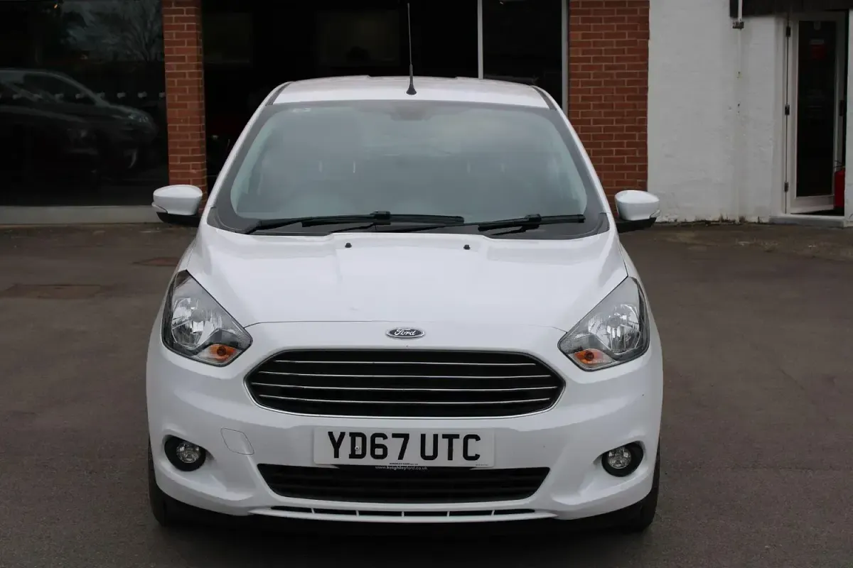 Used Ford Ka Plus Zetec 2017 White/black Hatchback