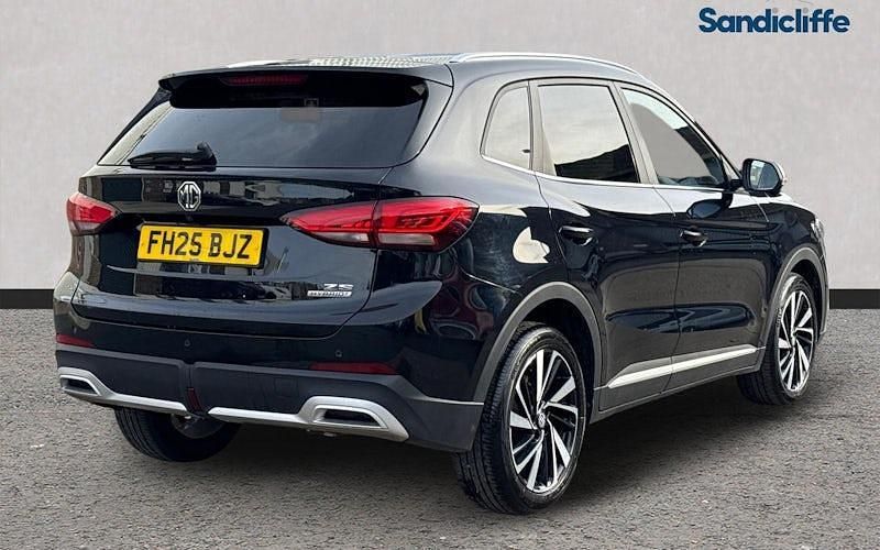 Used MG ZS Trophy 196 HP (144 kW) 2024 Metallic  black pearl SUV