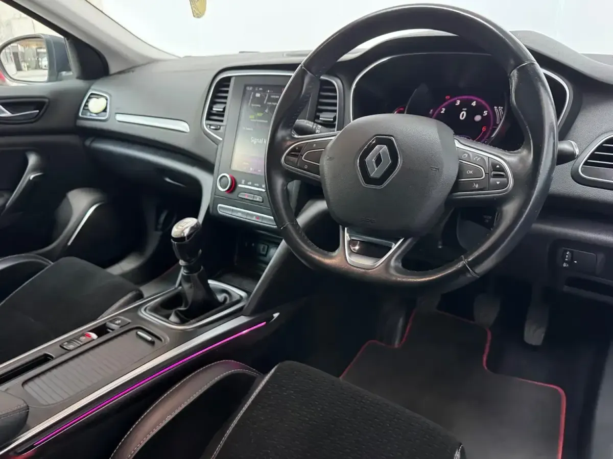 Used Renault Mégane Dynamique 2017 Grey Hatchback