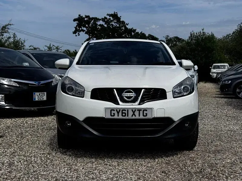 Used Nissan Qashqai Acenta 110 HP (80 kW) 2011 White SUV