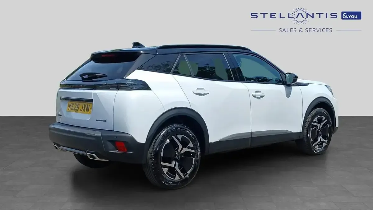 Used Peugeot 2008 GT 134 HP (98 kW) 2025 White SUV
