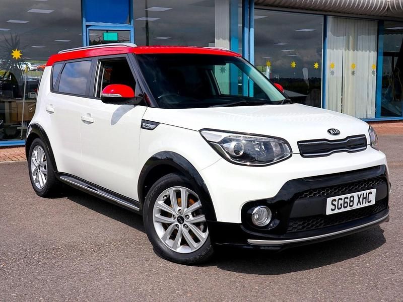 White Used 2018 Kia Soul 2 SUV | £10,689 (Fair price) - Image 1/4