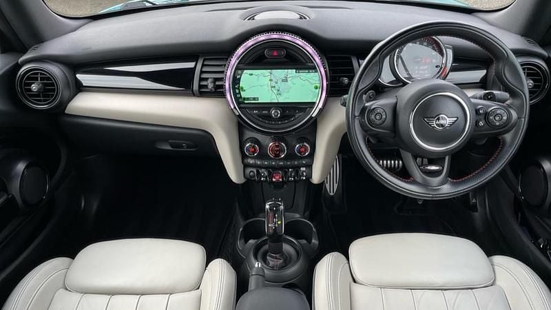 Used Mini John Cooper Works 228 HP (167 kW) 2018 Green Hatchback