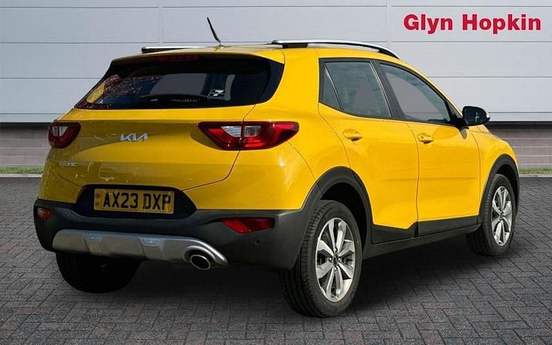 Usado Kia Stonic 101 HP (74 kW) 2024 SUV
