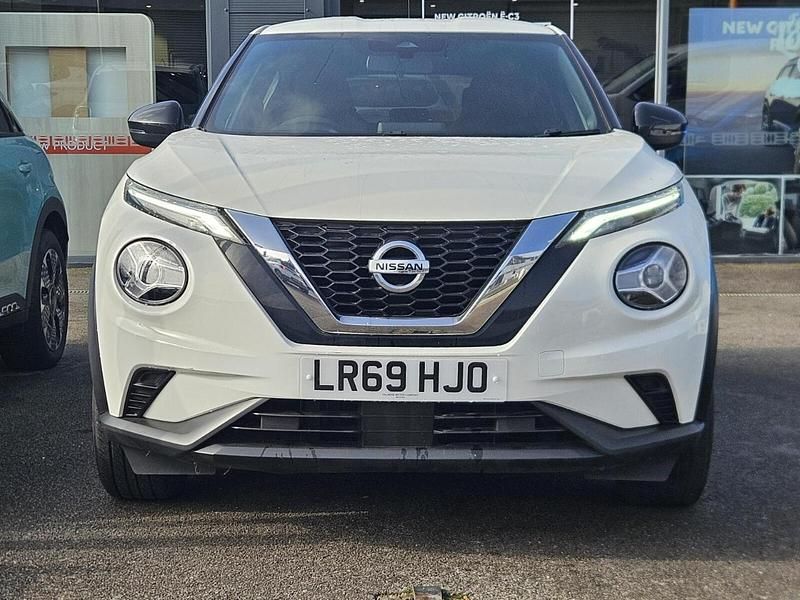 Used Nissan Juke Acenta 115 HP (84 kW) 2020 White SUV