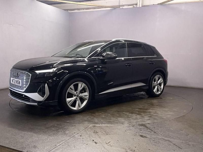 Second-hand Audi Q4 e-tron S-Line 150 kW (204 CP) 2021 Negru SUV