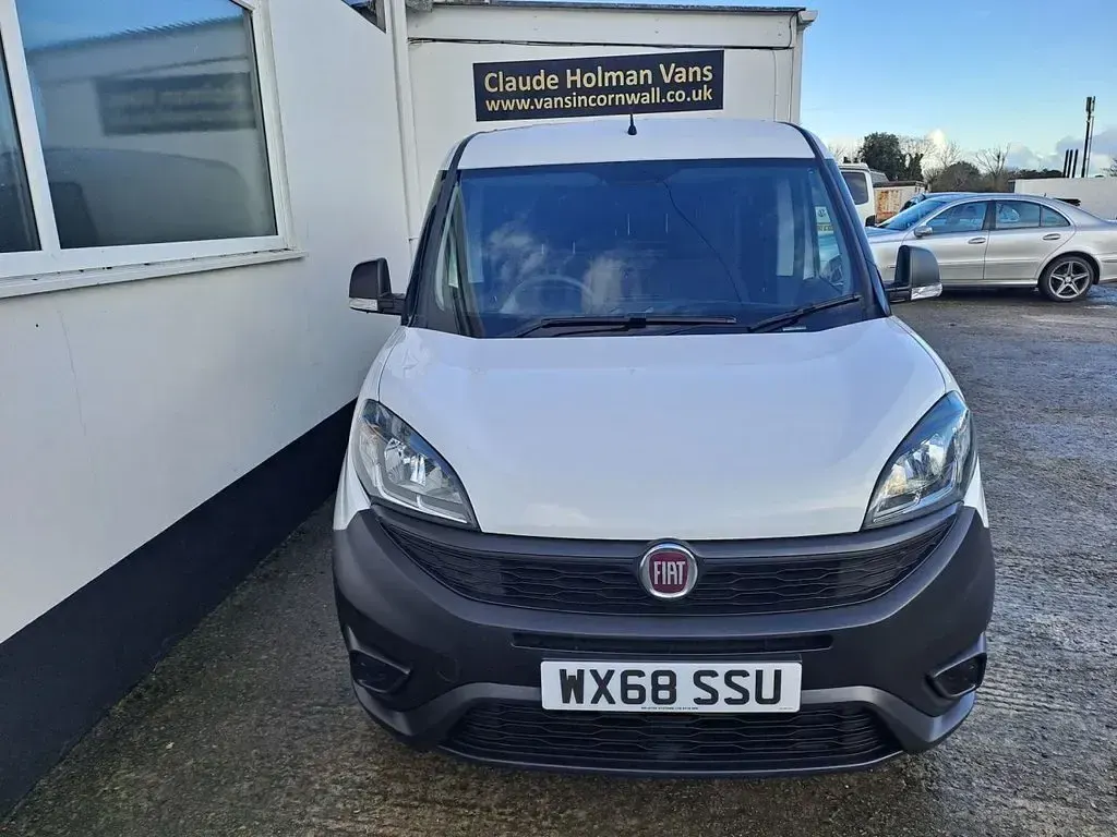 Used Fiat Doblò 95 HP (69 kW) 2018 White MPV