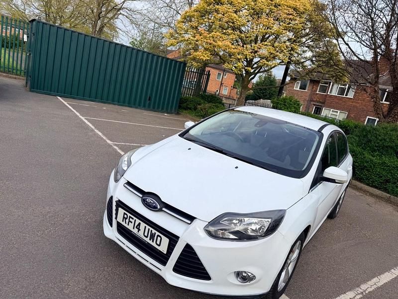 Używany Ford Focus Zetec 2014 Biały Hatchback