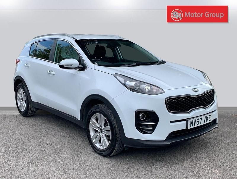 White Used 2017 Kia Sportage 2 SUV | £6,914 (Fair price) - Image 1/4