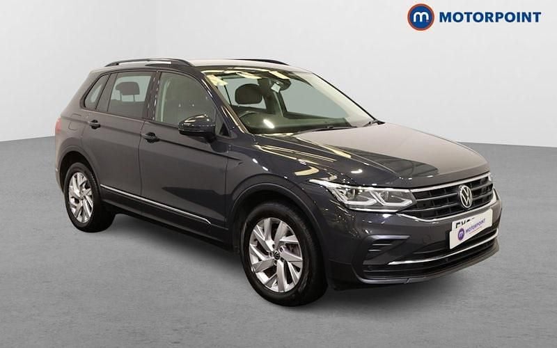 Used 2024 VW Tiguan Life SUV | £21,549 (Good price) - Image 1/4