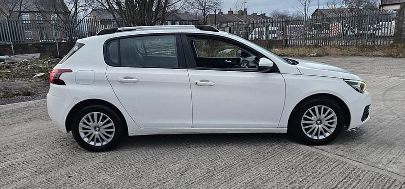 Used Peugeot 308 Active 2019 White Hatchback