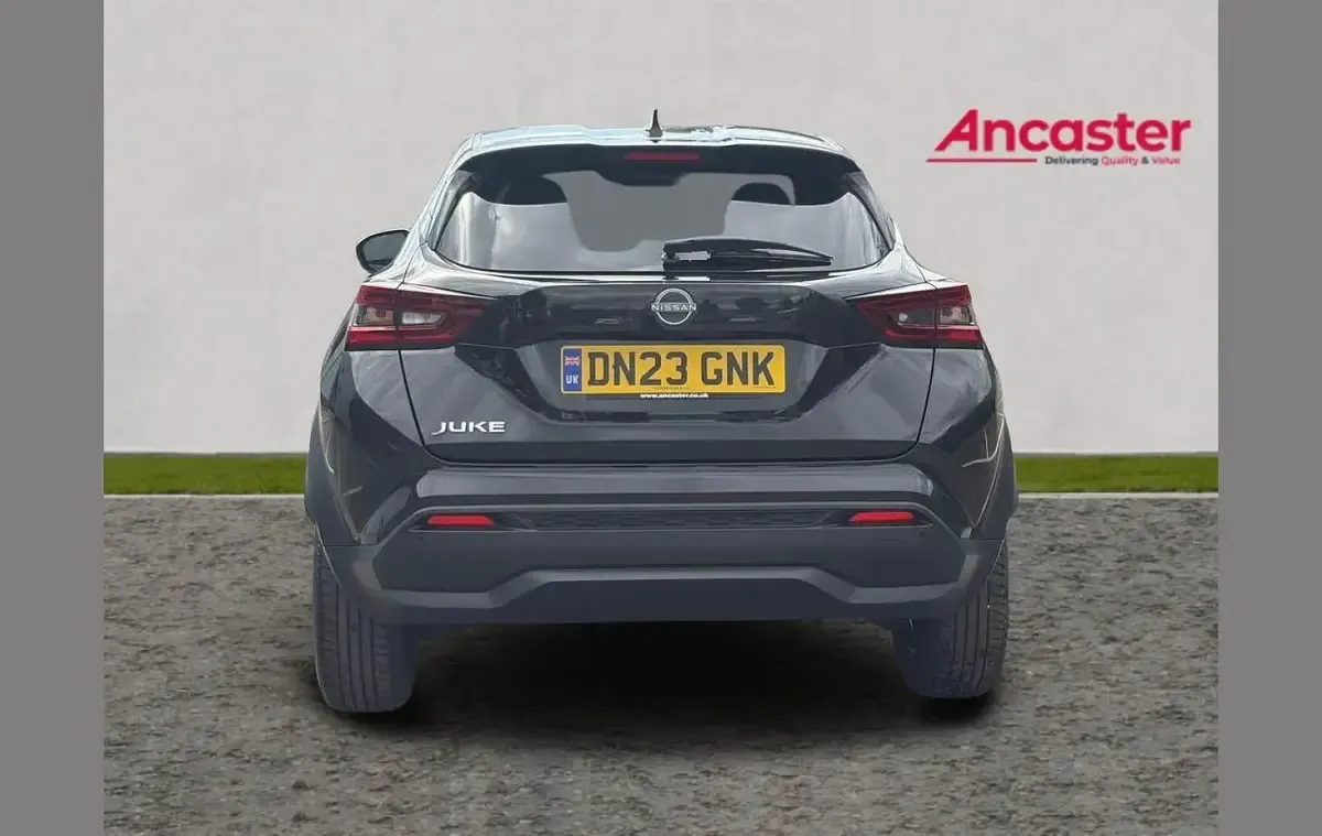 Used Nissan Juke N-Connecta 112 HP (82 kW) 2023 Black SUV