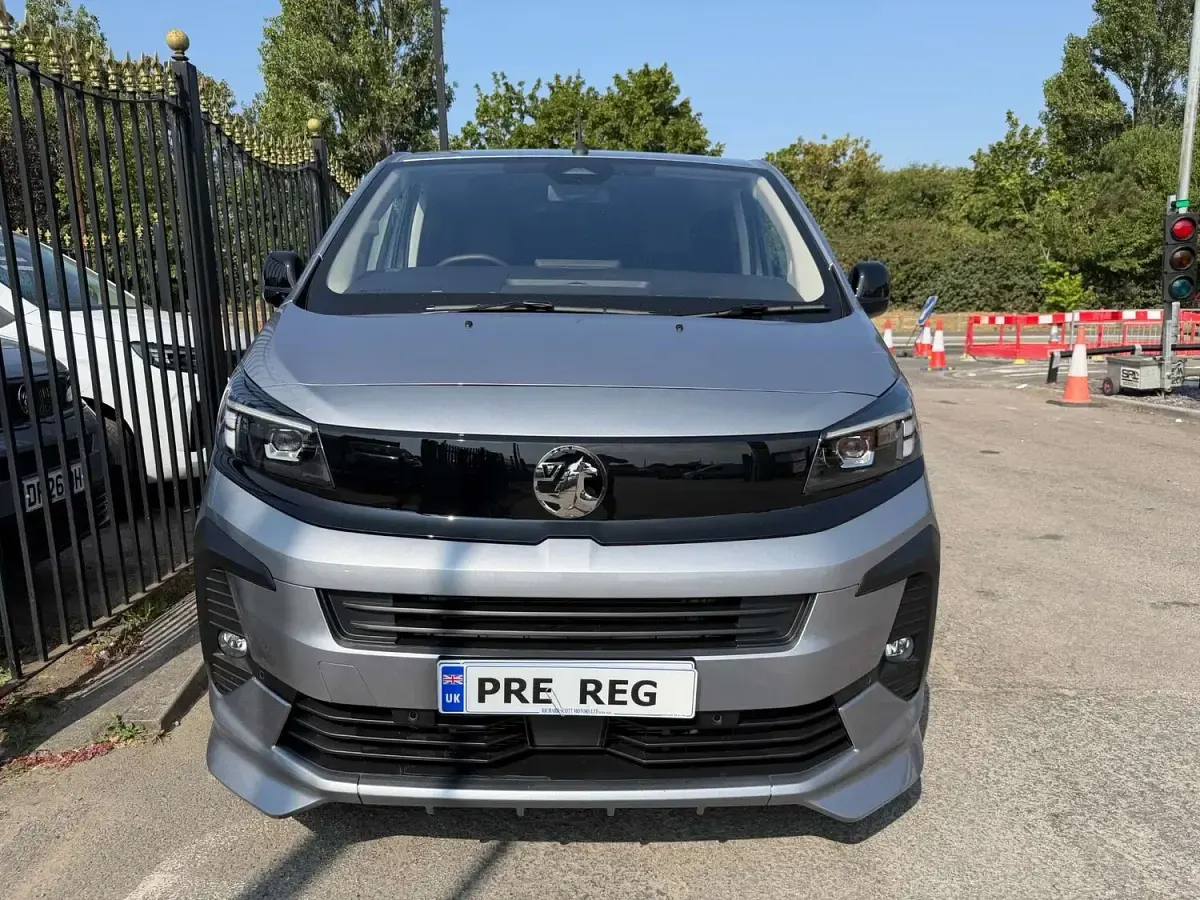 New Vauxhall Vivaro S 180 HP (132 kW) 2026 Silver MPV