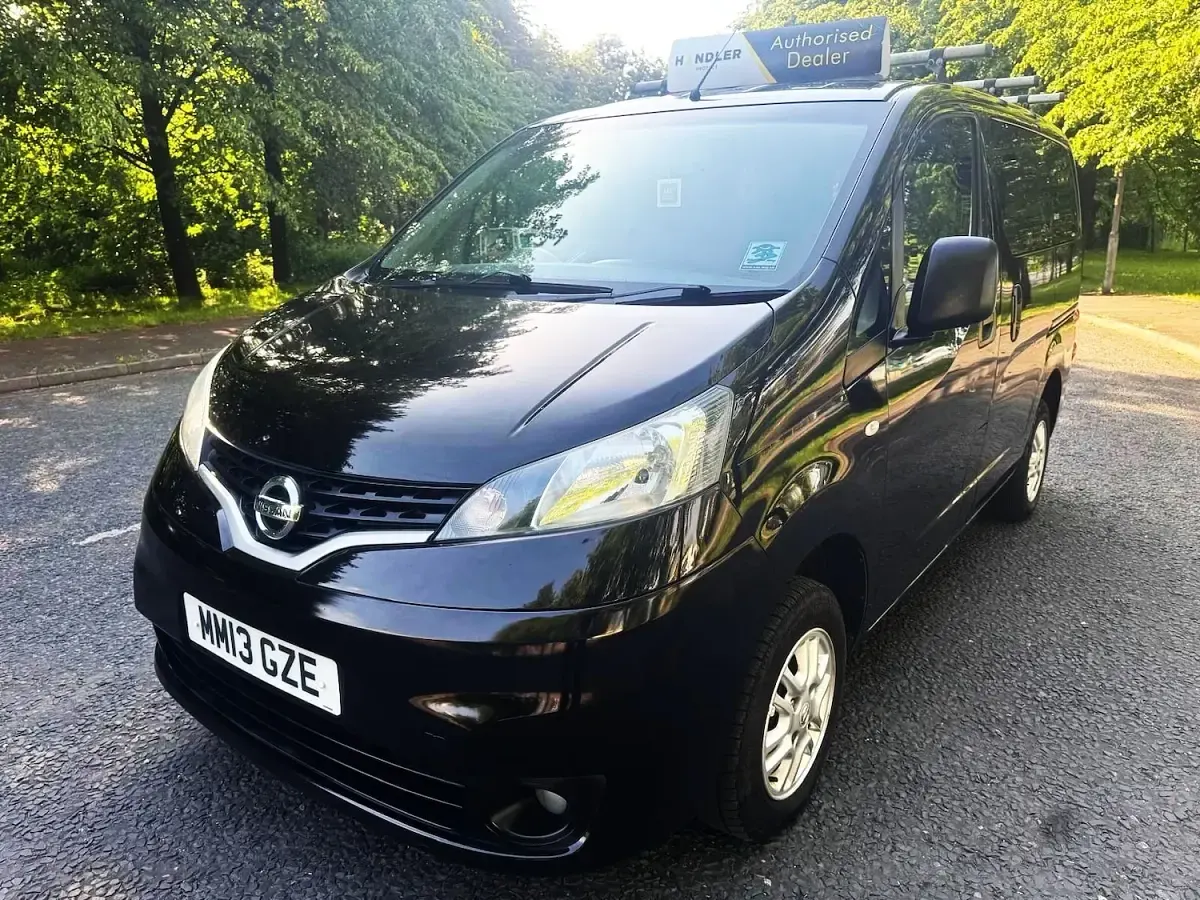 Used Nissan NV200 Acenta 89 HP (65 kW) 2013 Black MPV