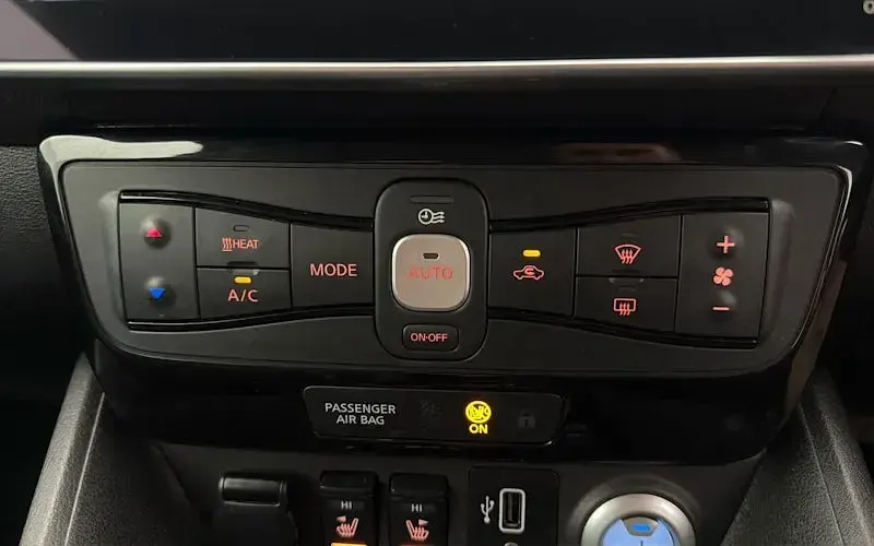 Used Nissan Leaf Tekna 160 kW (218 HP) 2019 Grey Hatchback