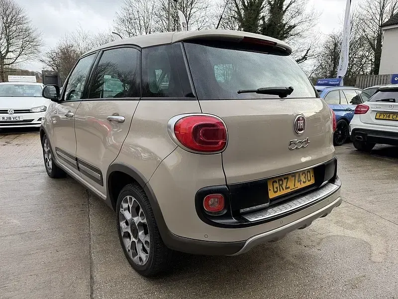 Used Fiat 500L Trekking 95 HP (69 kW) 2013 Beige MPV