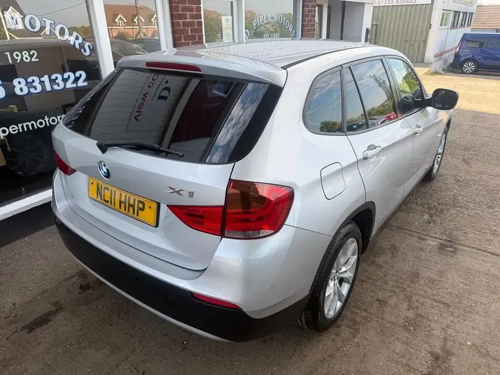 Używany BMW X1 2011 Srebrny SUV