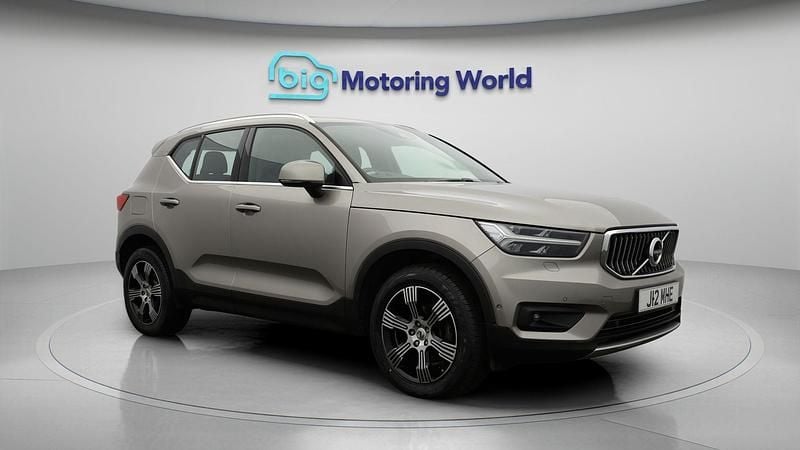 Grey Used 2019 Volvo XC40 Inscription SUV | £19,700 (Fair price) - Image 1/4