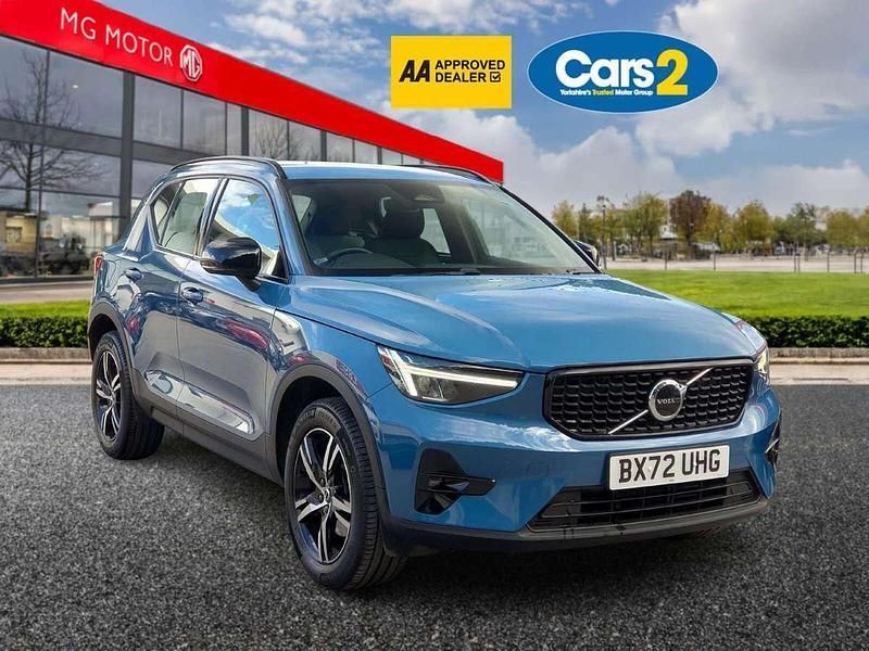 Blue Used 2022 Volvo XC40 Plus SUV | £25,990 (Good price) - Image 1/4