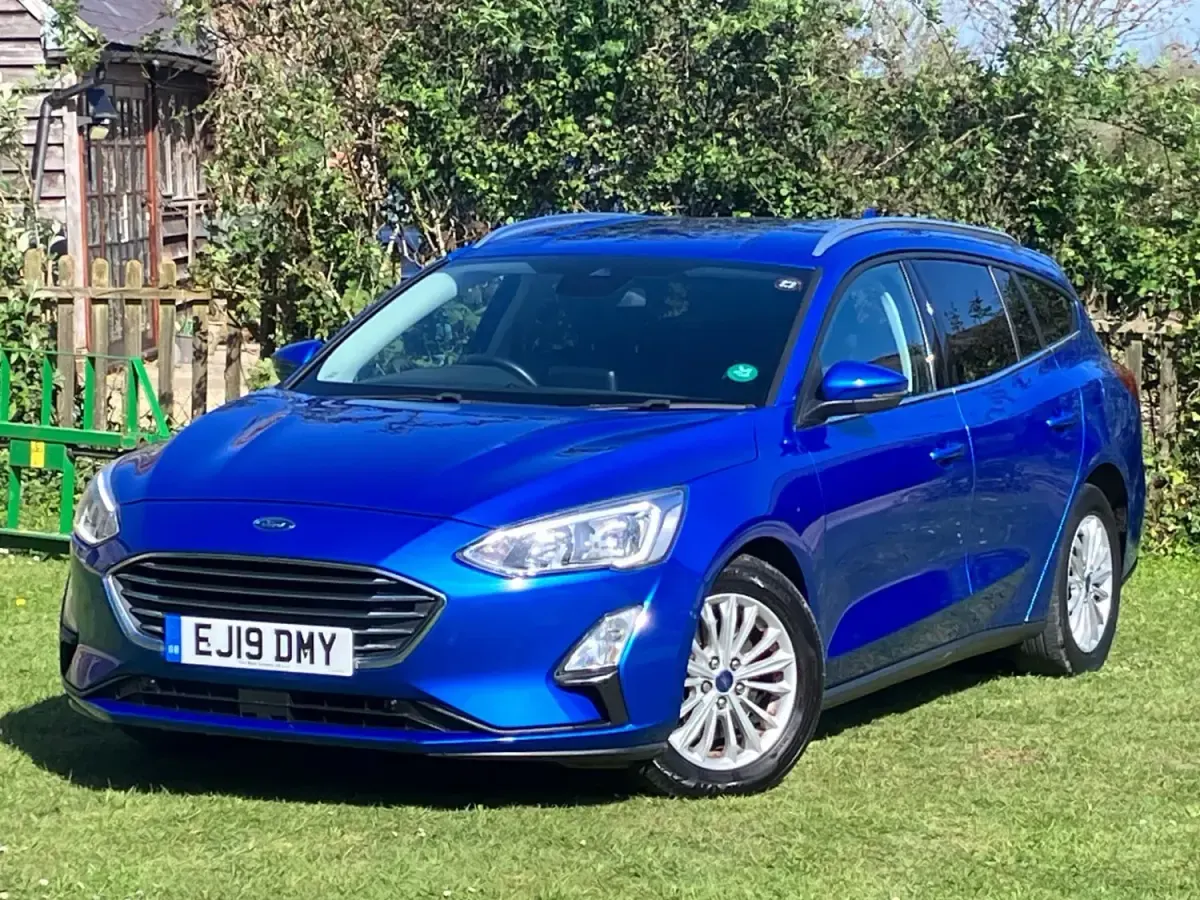 Używany Ford Focus Titanium 150 KM (110 kW) 2019 Niebieski Kombi