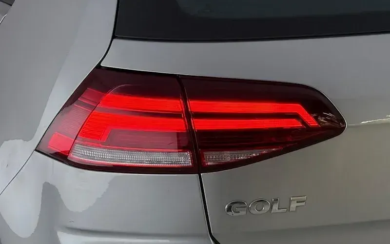 Used VW Golf VII SE 150 HP (110 kW) 2017 Silver Hatchback