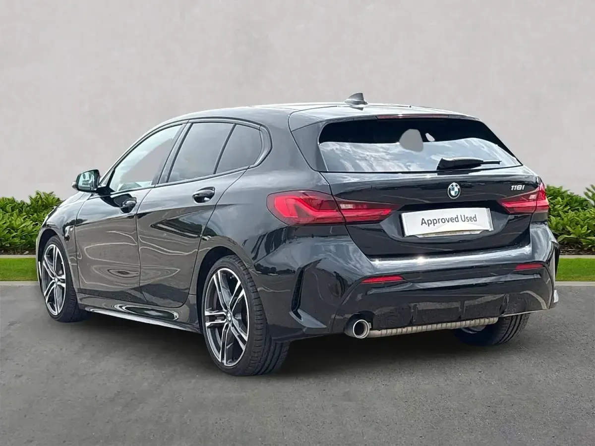 Used BMW 118 M Sport 140 HP (102 kW) 2021 Black Hatchback