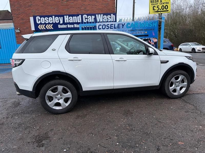 Used Land Rover Discovery Sport SE 2016 White SUV