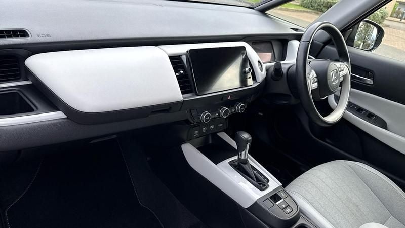 Used Honda Jazz Hybrid 109 HP (80 kW) 2023 Blue Hatchback