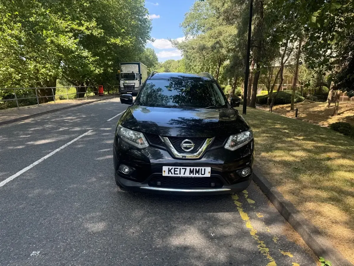 Used Nissan X-Trail N-Vision 130 HP (95 kW) 2017 Black SUV