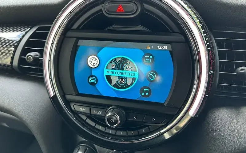 Used Mini John Cooper Works Chili 231 HP (169 kW) 2018 Blue Hatchback