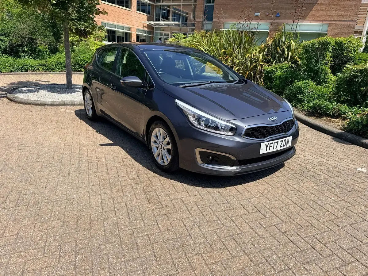 Used Kia Ceed 2017 Silver Hatchback