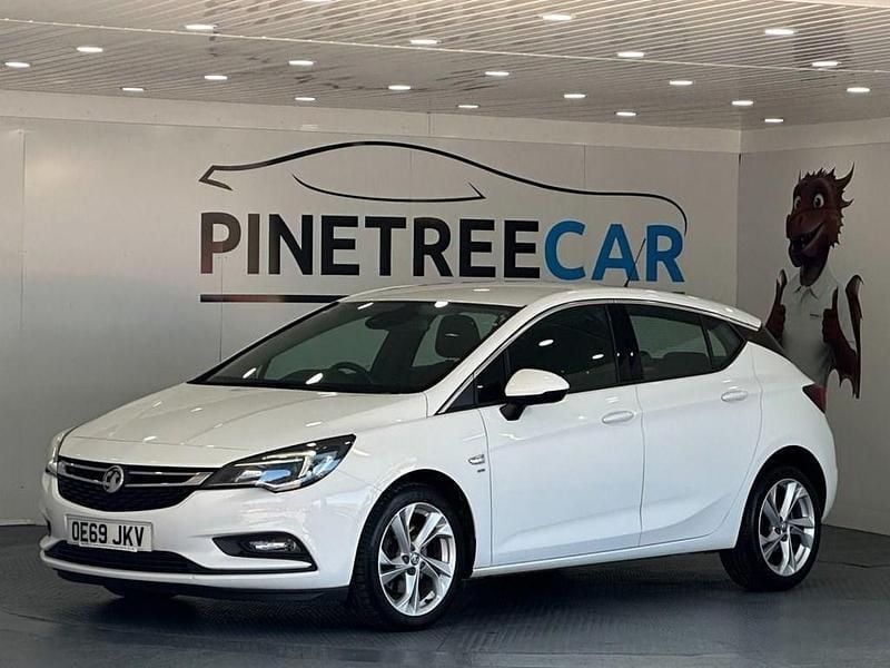 Second-hand Vauxhall Astra SRi 136 CP (100 kW) 2019 Alb Hatchback