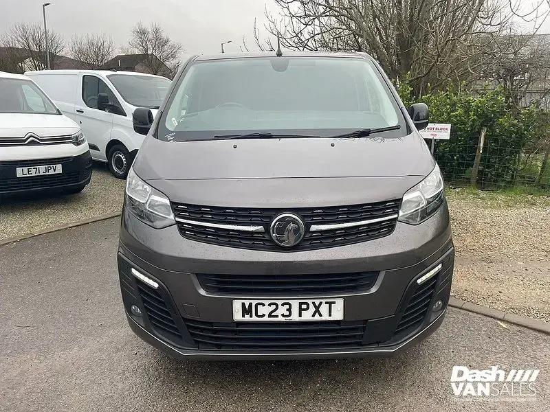 Used Vauxhall Vivaro 145 HP (106 kW) 2023 Grey MPV