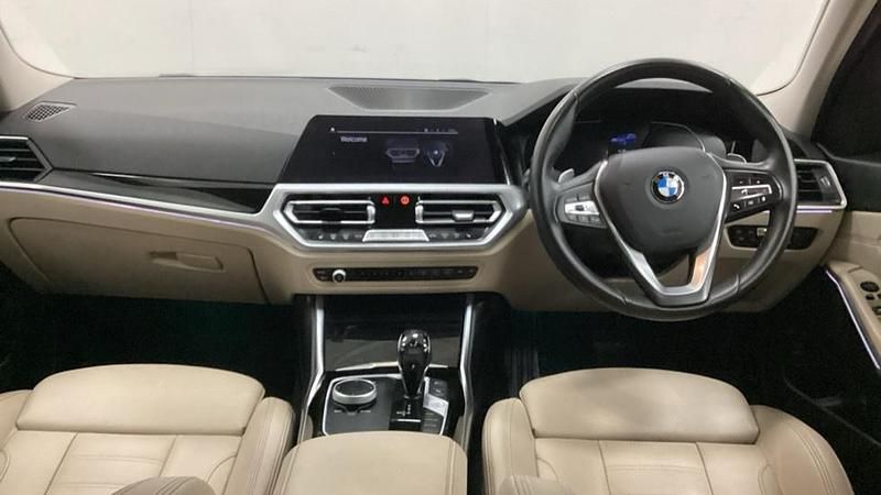 Used BMW 320 Sport Line 181 HP (133 kW) 2021 Blue Estate