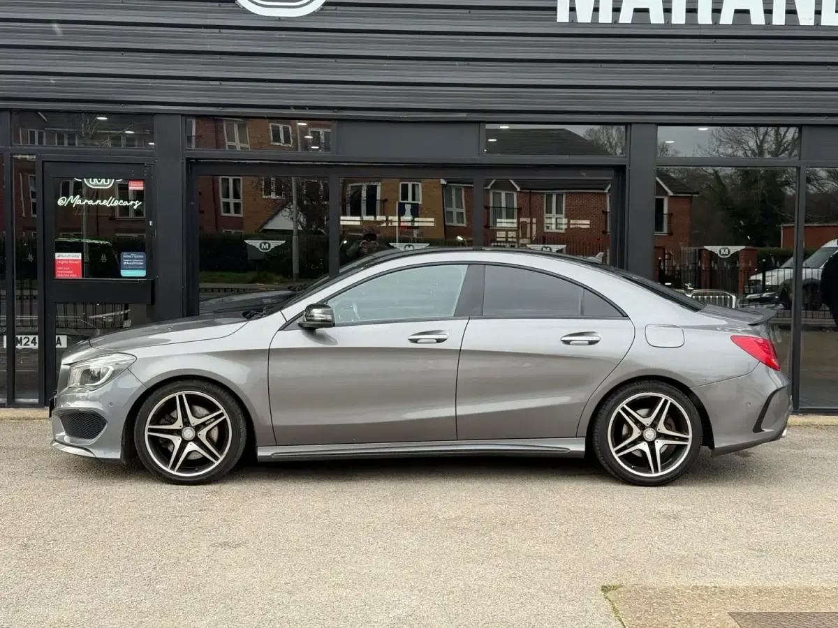 Usado Mercedes CLA220 AMG 2016 Cinzento Sedan