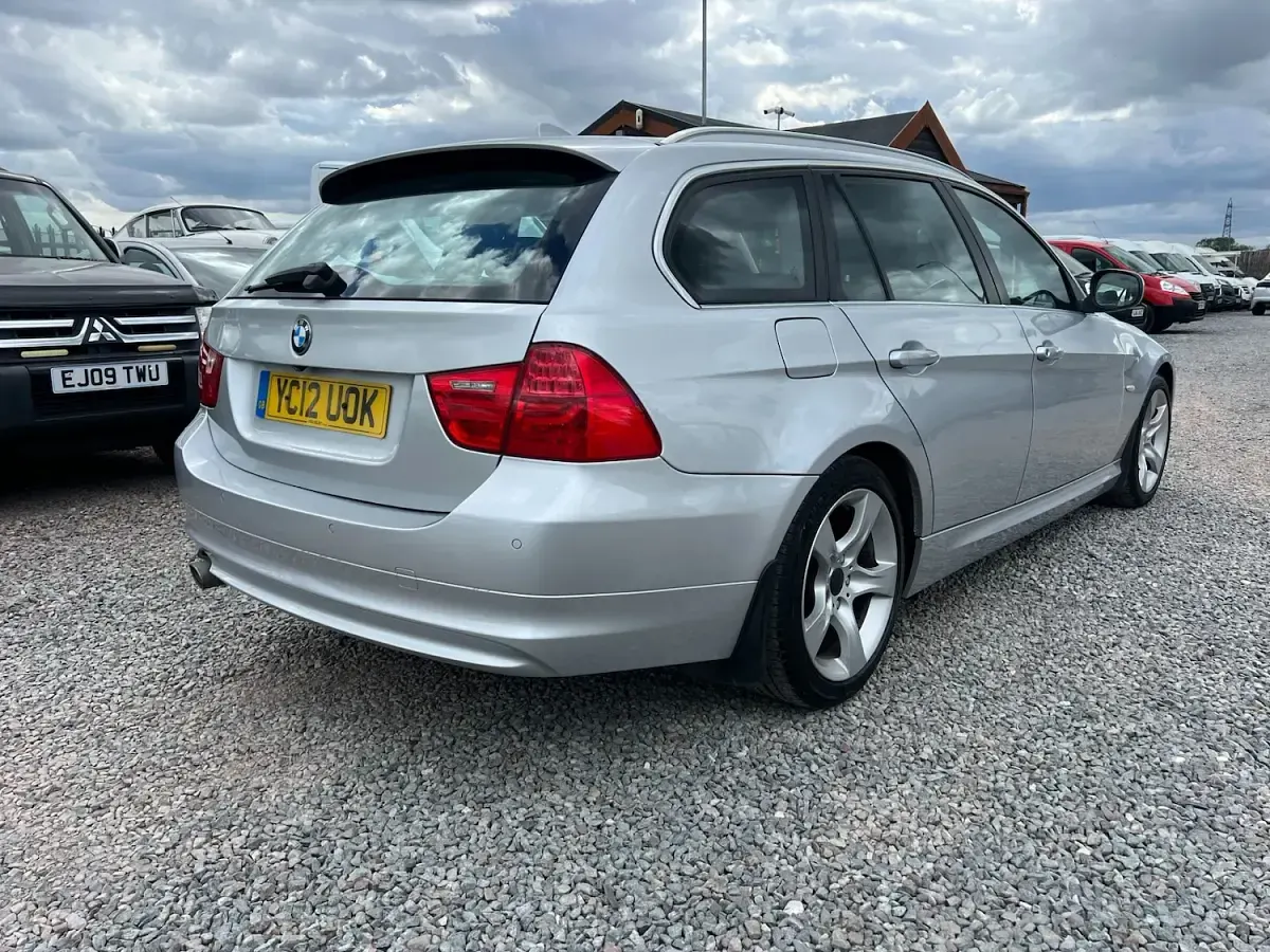 Used BMW 320 Exclusive 2012 Silver Estate