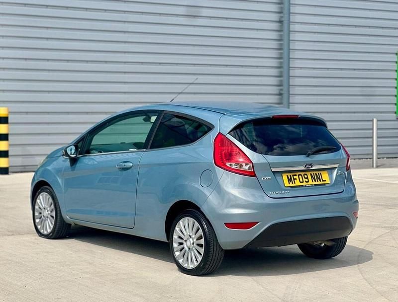 Used Ford Fiesta Titanium 2009 Blue Hatchback