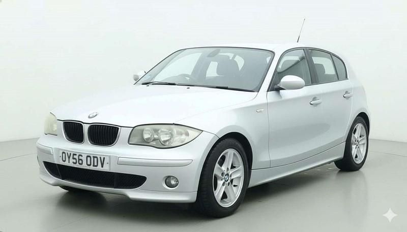 Used BMW 118 Sport Line 129 HP (94 kW) 2006 Silver Hatchback