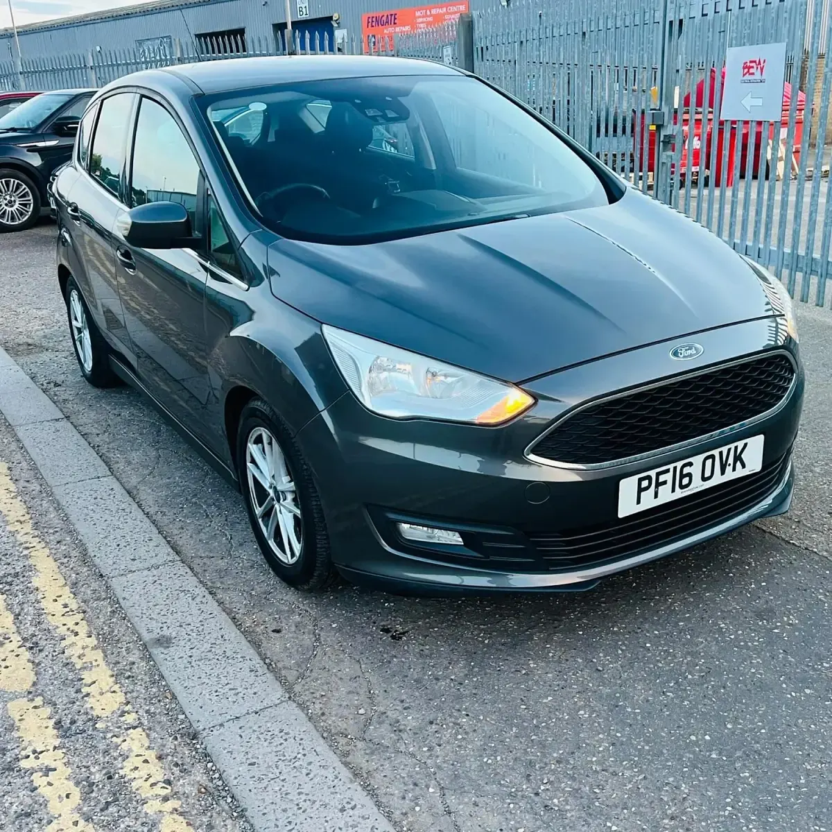 Used Ford C-MAX Zetec 120 HP (88 kW) 2016 Grey MPV