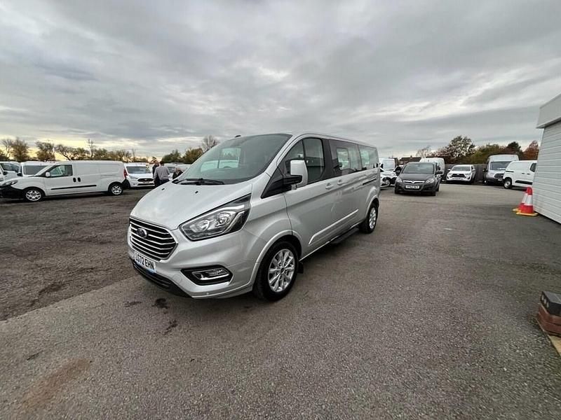Used Ford Tourneo Custom Titanium 130 HP (95 kW) 2022 Silver Van