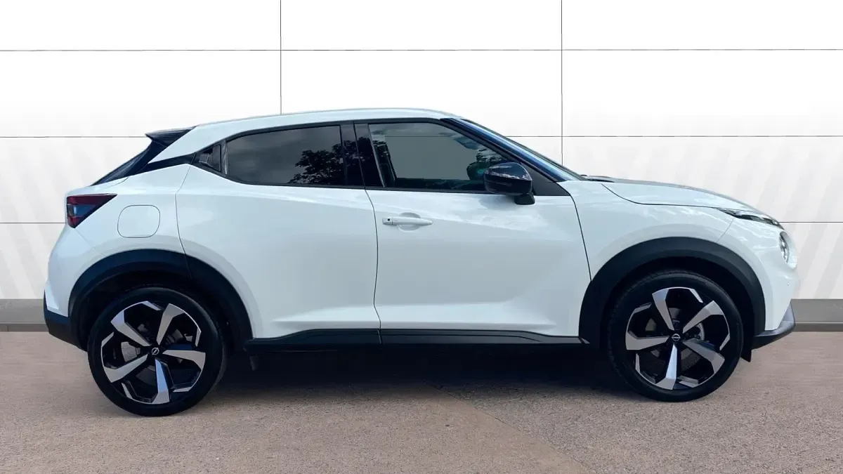 Used Nissan Juke Tekna 114 HP (83 kW) 2023 White SUV