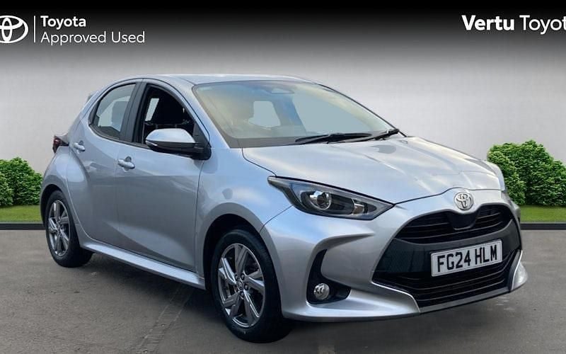 Used 2026 Toyota Yaris Hybrid Hatchback | £17,294 (Super price) - Image 1/4