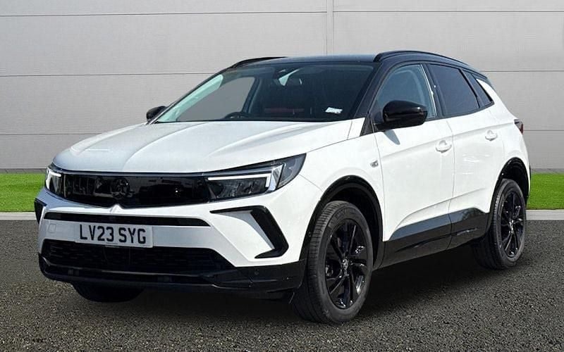 Used Vauxhall Grandland X 131 HP (96 kW) 2023 White SUV