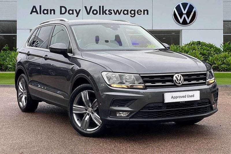 Grey Used 2019 VW Tiguan Match SUV | £16,495 (Fair price) - Image 1/4