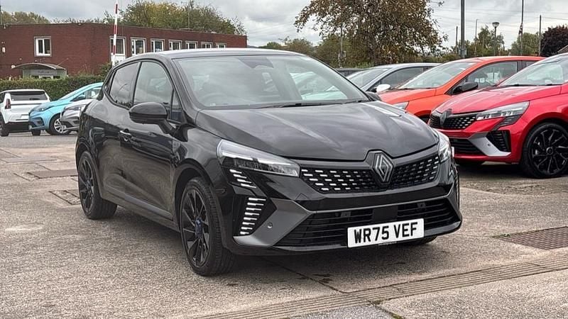 Metallic diamond black New 2025 Renault Clio V Esprit Alpine Hatchback | £21,490 (Fair price) - Image 1/1