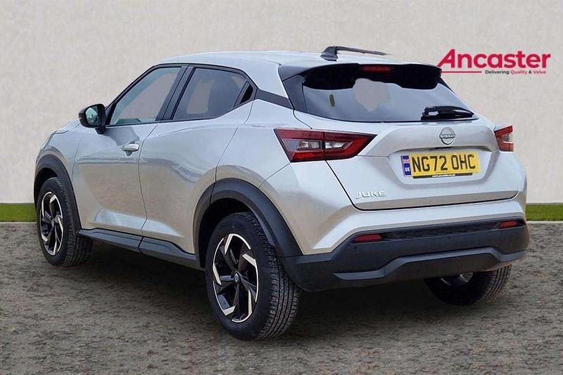 Used Nissan Juke N-Connecta 112 HP (82 kW) 2023 Silver SUV