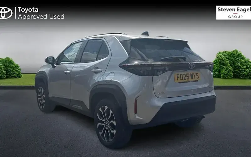 Used Toyota Yaris Hybrid Design 116 HP (85 kW) 2026 Estate
